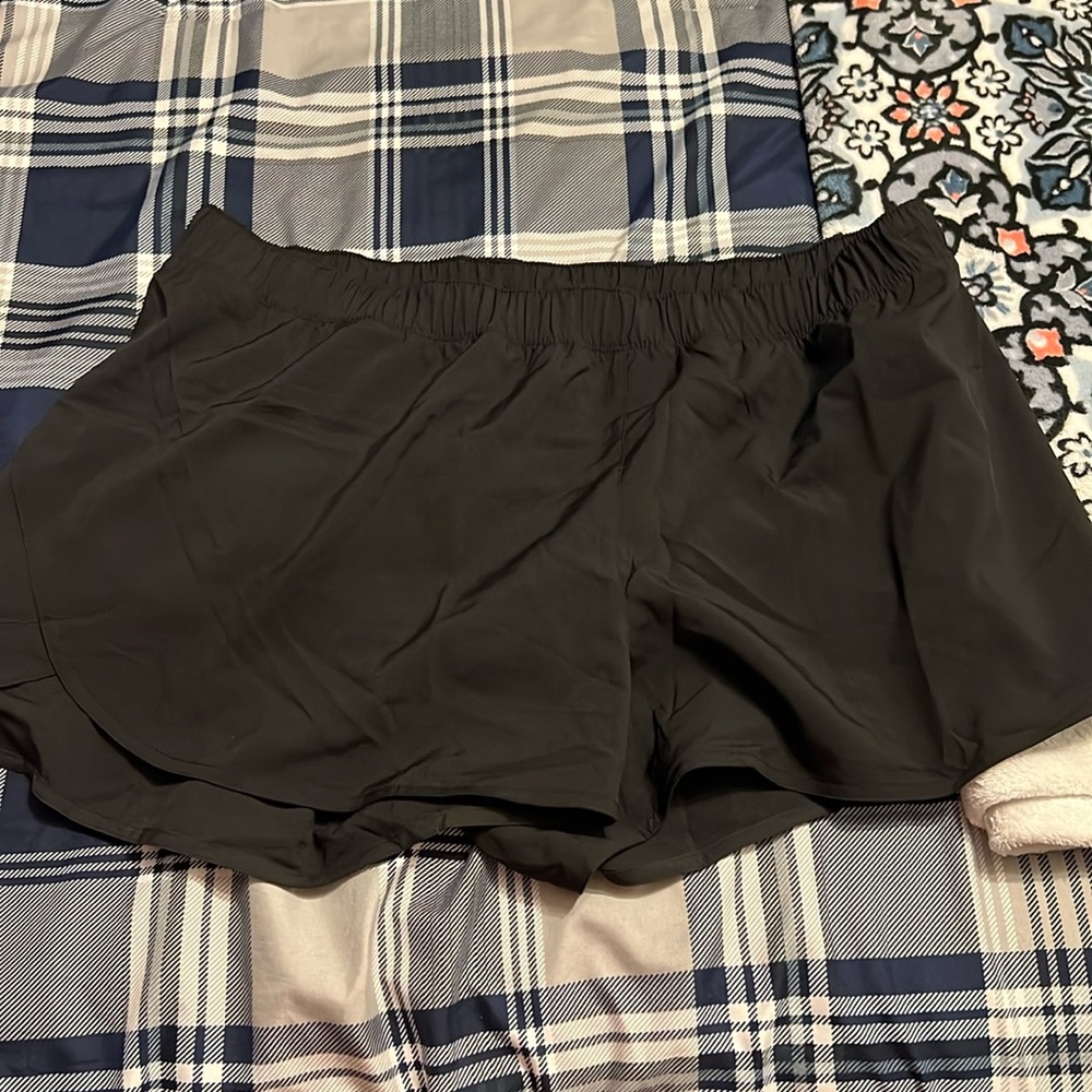 Old navy women’s active shorts.  Size XL